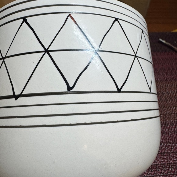 Geometric White Planter with Stand - Picture 3 of 4